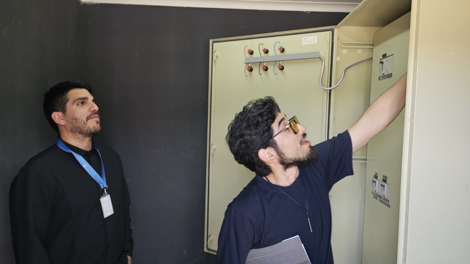 Revisión técnica de tablero eléctrico en terreno